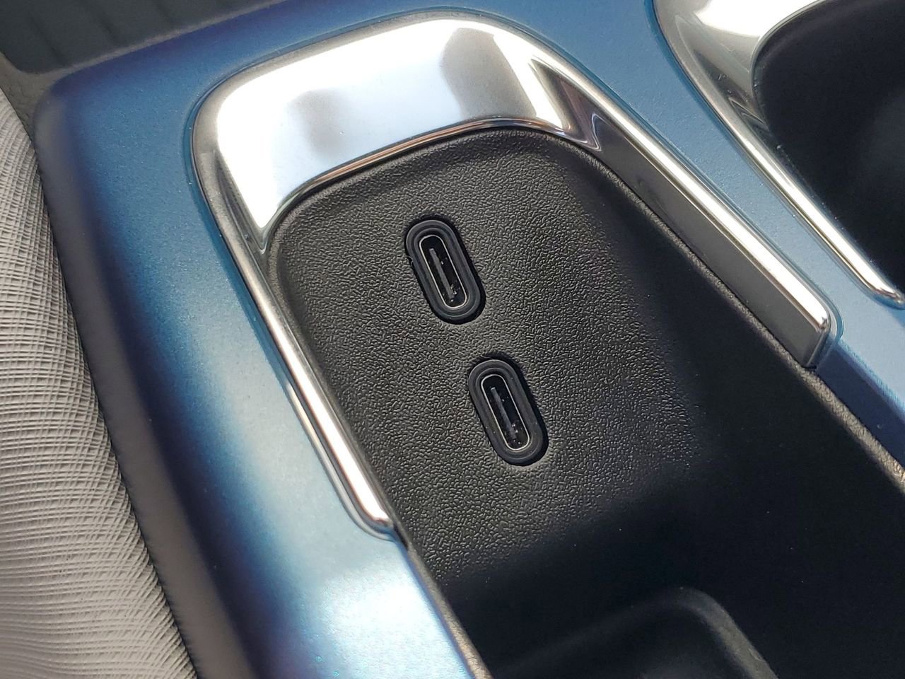 2025 Chevrolet Equinox EV LT - Photo 26