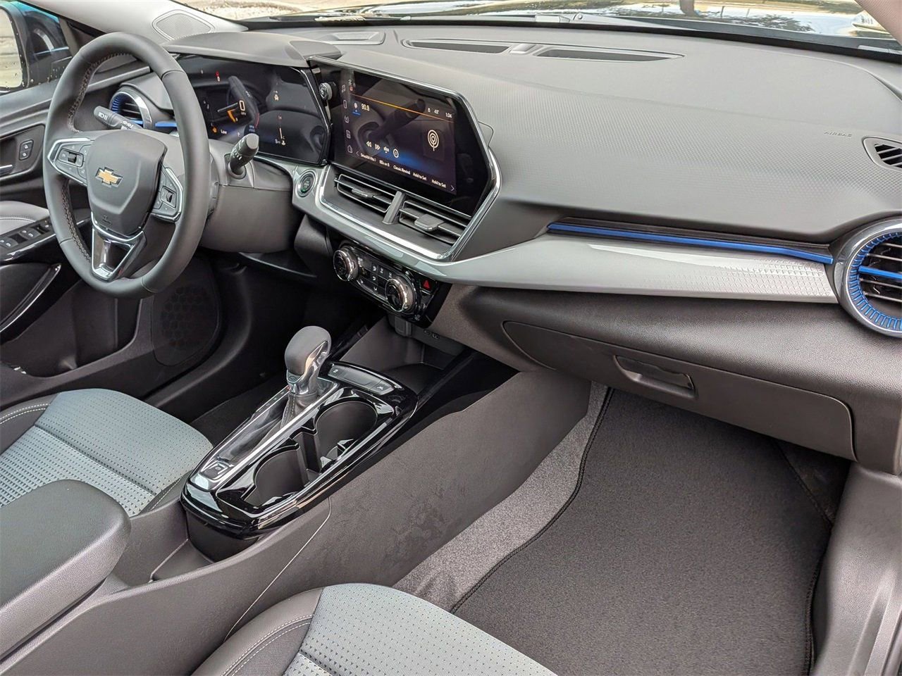 2026 Chevrolet Trax LT - Photo 27