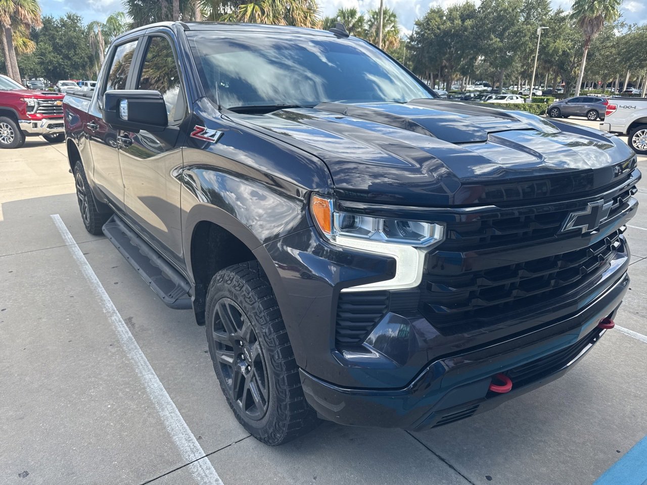 2022 Chevrolet Silverado 1500 LT Trail Boss photo 2