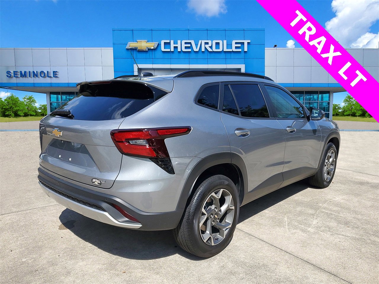2025 Chevrolet Trax LT photo 4