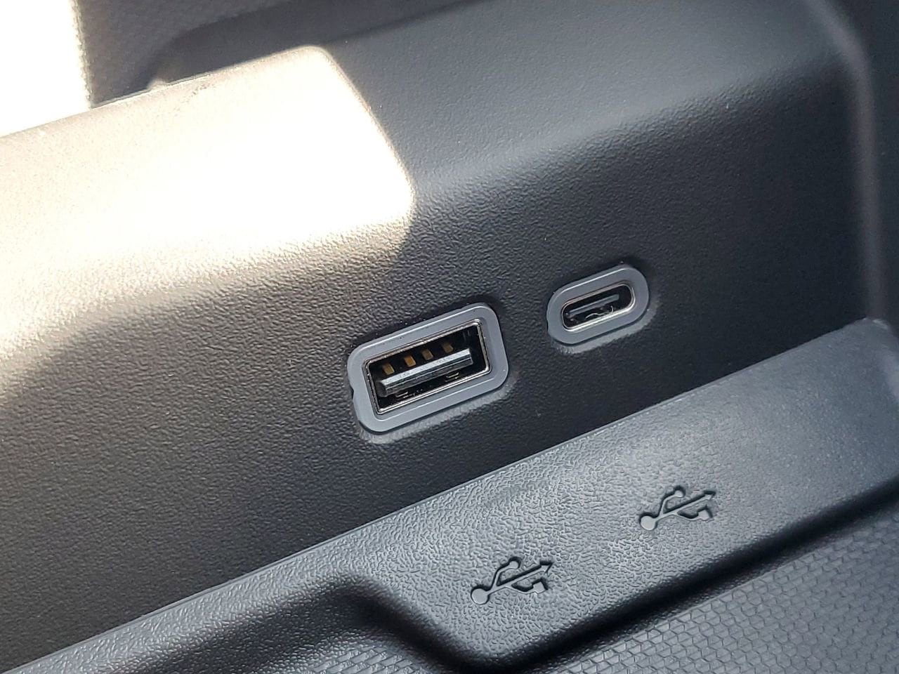 2026 Chevrolet Suburban High Country - Photo 27
