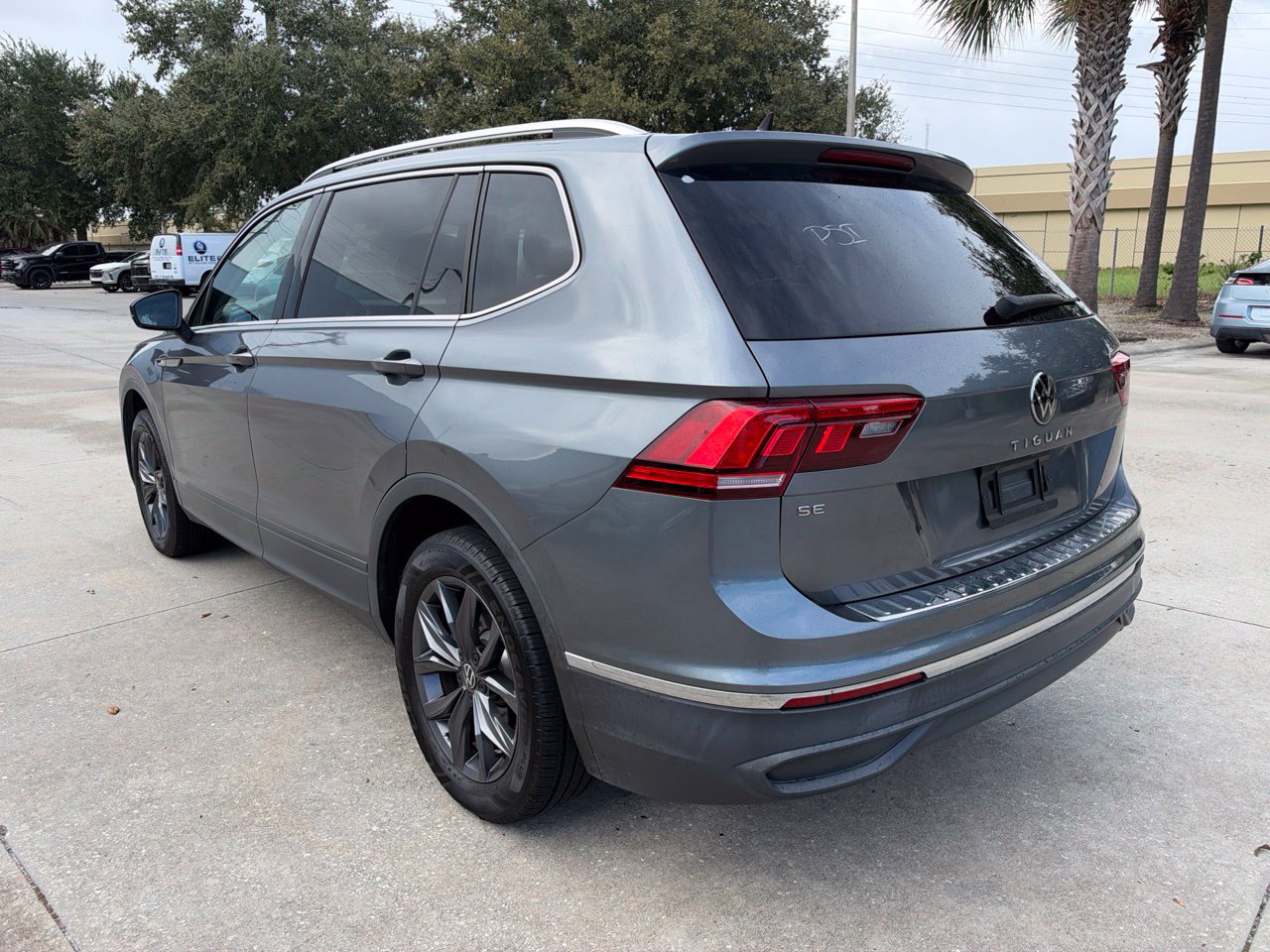 Used 2023 Volkswagen Tiguan SE SUV