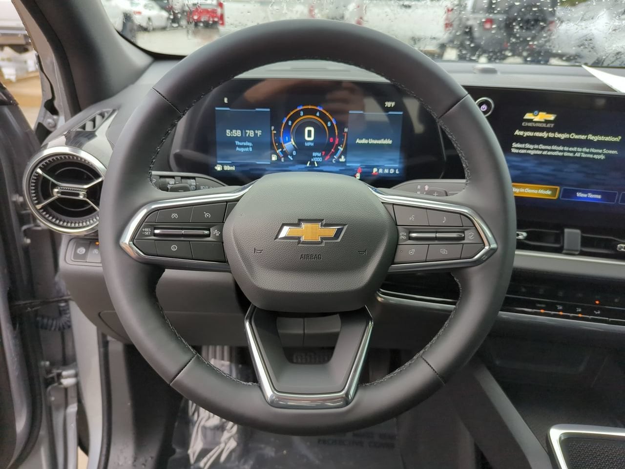 2027 Chevrolet Equinox LT - Photo 10
