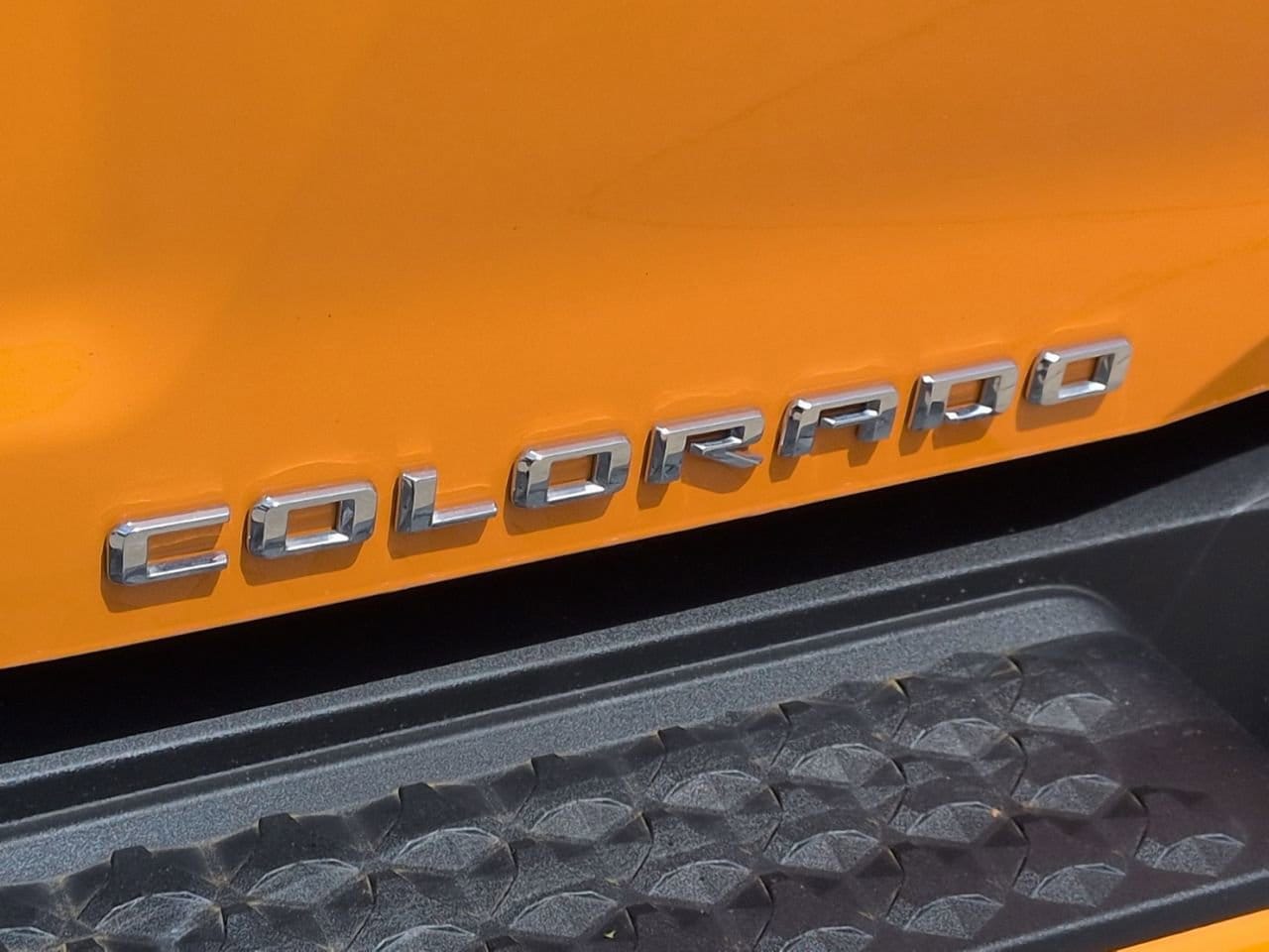 2025 Chevrolet Colorado LT - Photo 6