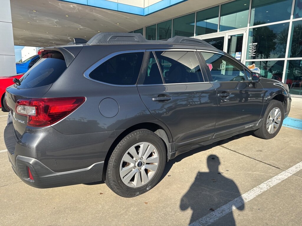 Used 2018 Subaru Outback Premium SUV