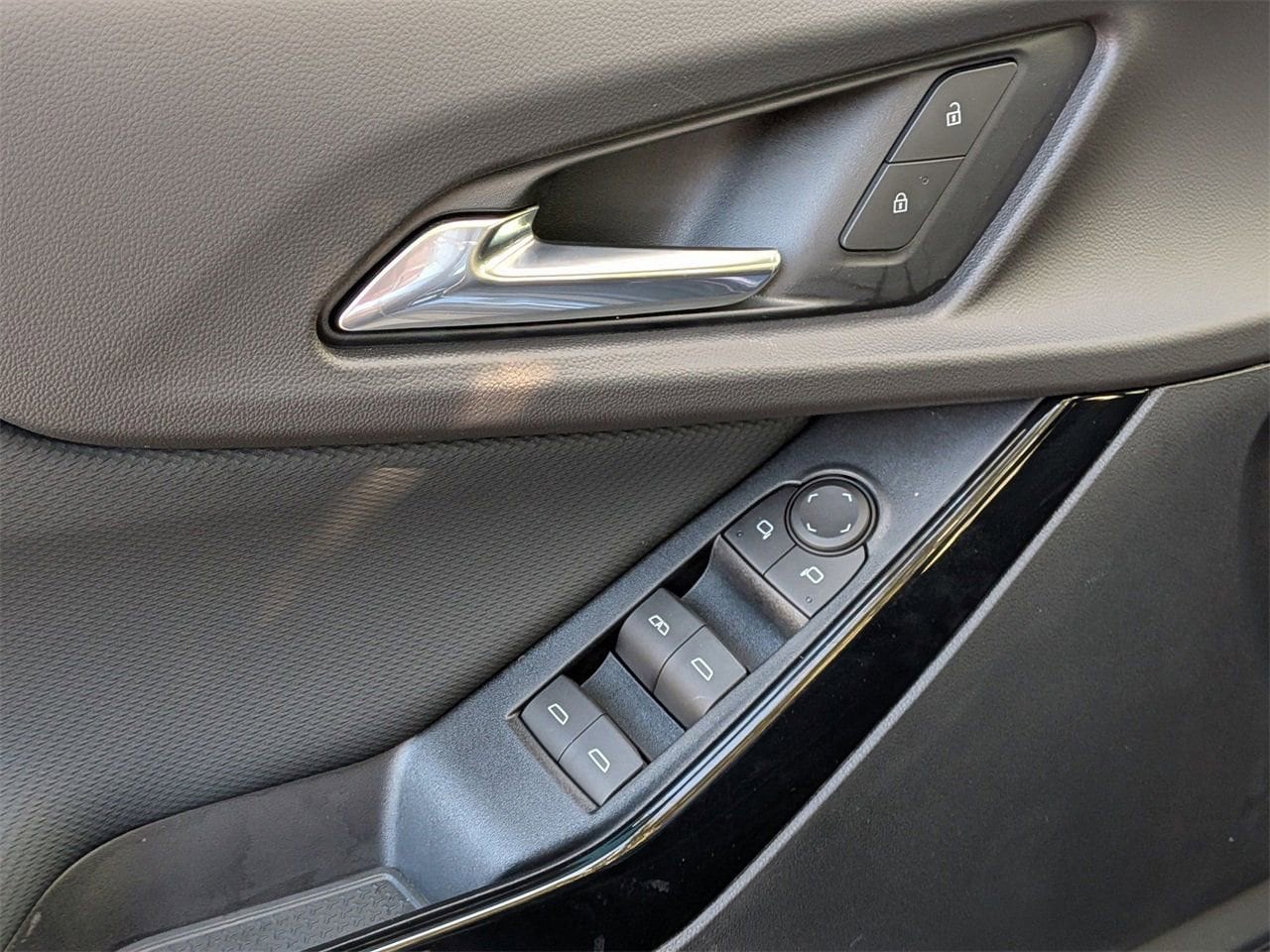 2026 Chevrolet Equinox LT - Photo 9