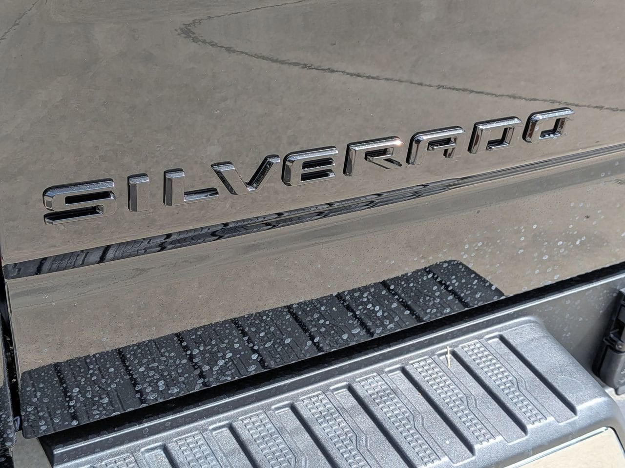2026 Chevrolet Silverado 1500 LTZ - Photo 6