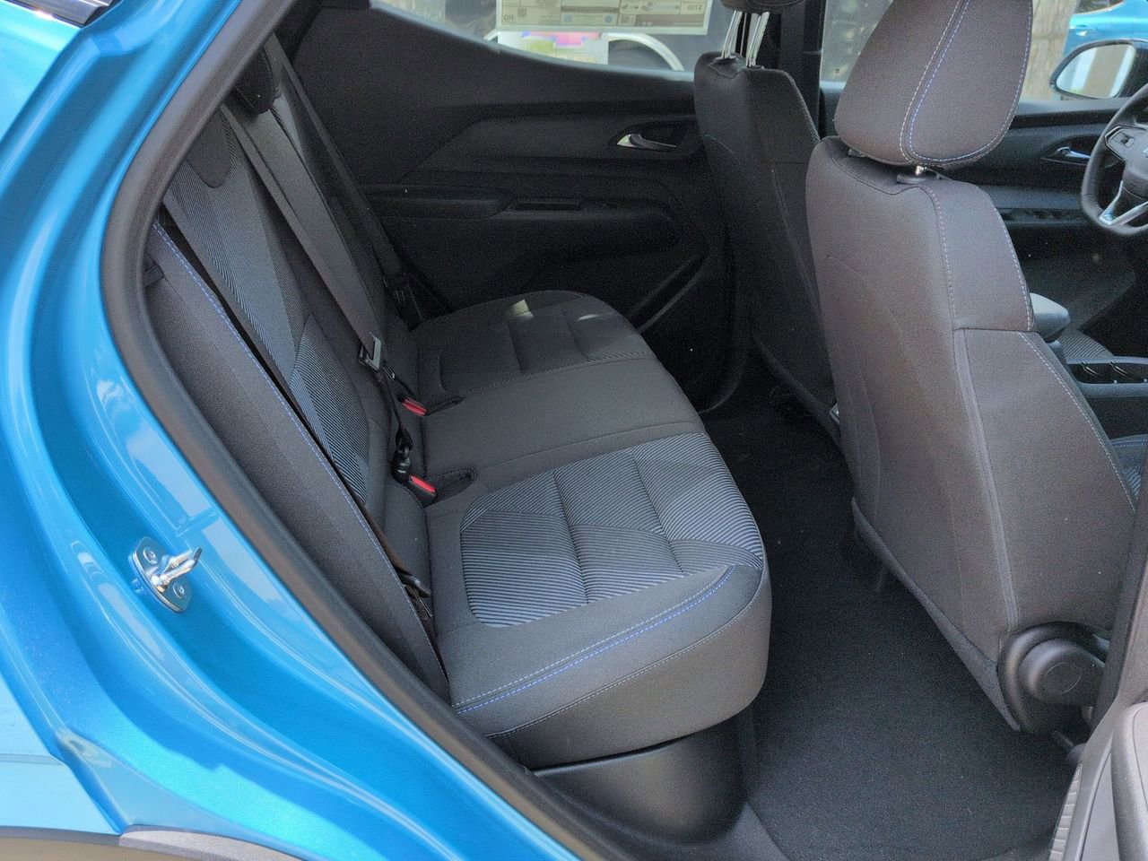 2027 Chevrolet Bolt LT - Photo 23