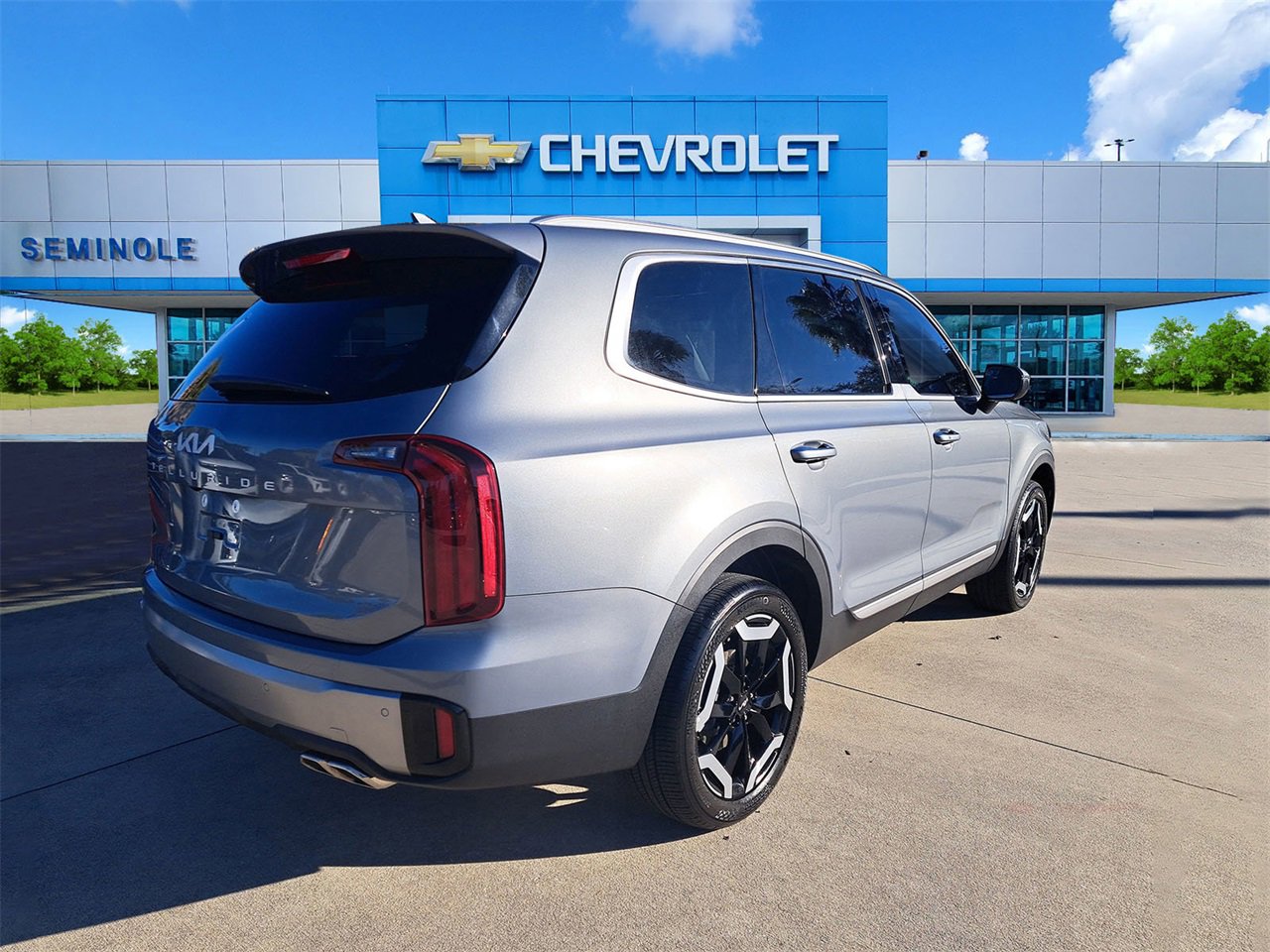 2025 Kia Telluride S photo 4