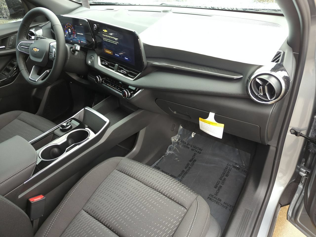 2027 Chevrolet Equinox LT - Photo 24
