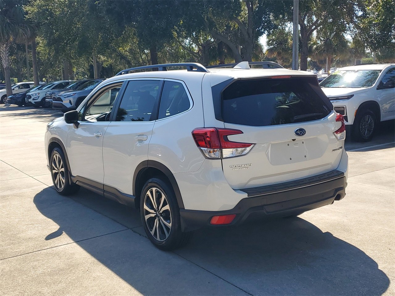 2022 Subaru Forester Limited photo 2