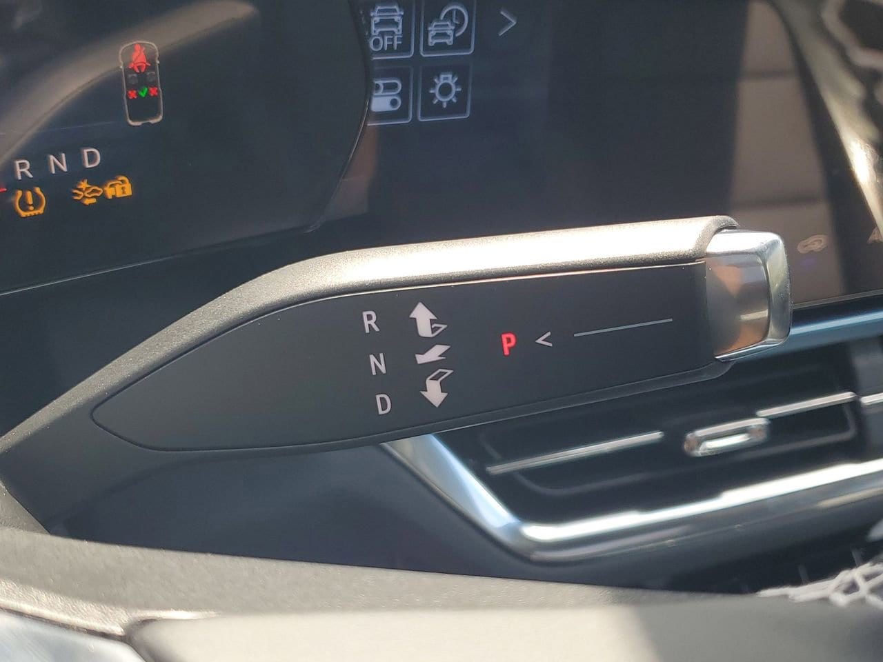 2025 Chevrolet Equinox EV LT - Photo 28