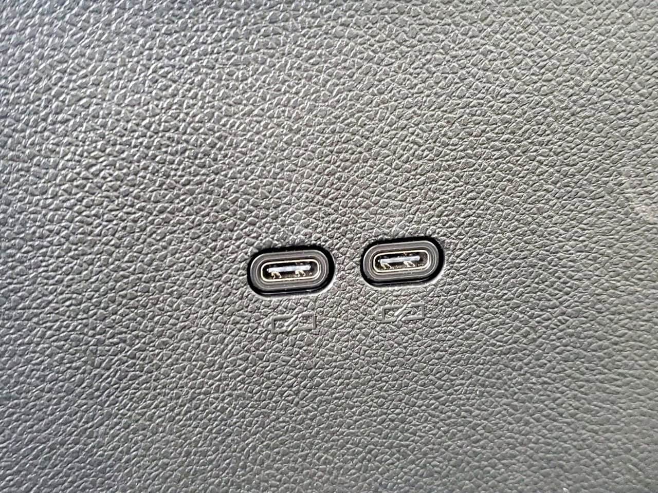 2025 Chevrolet Equinox EV LT - Photo 12