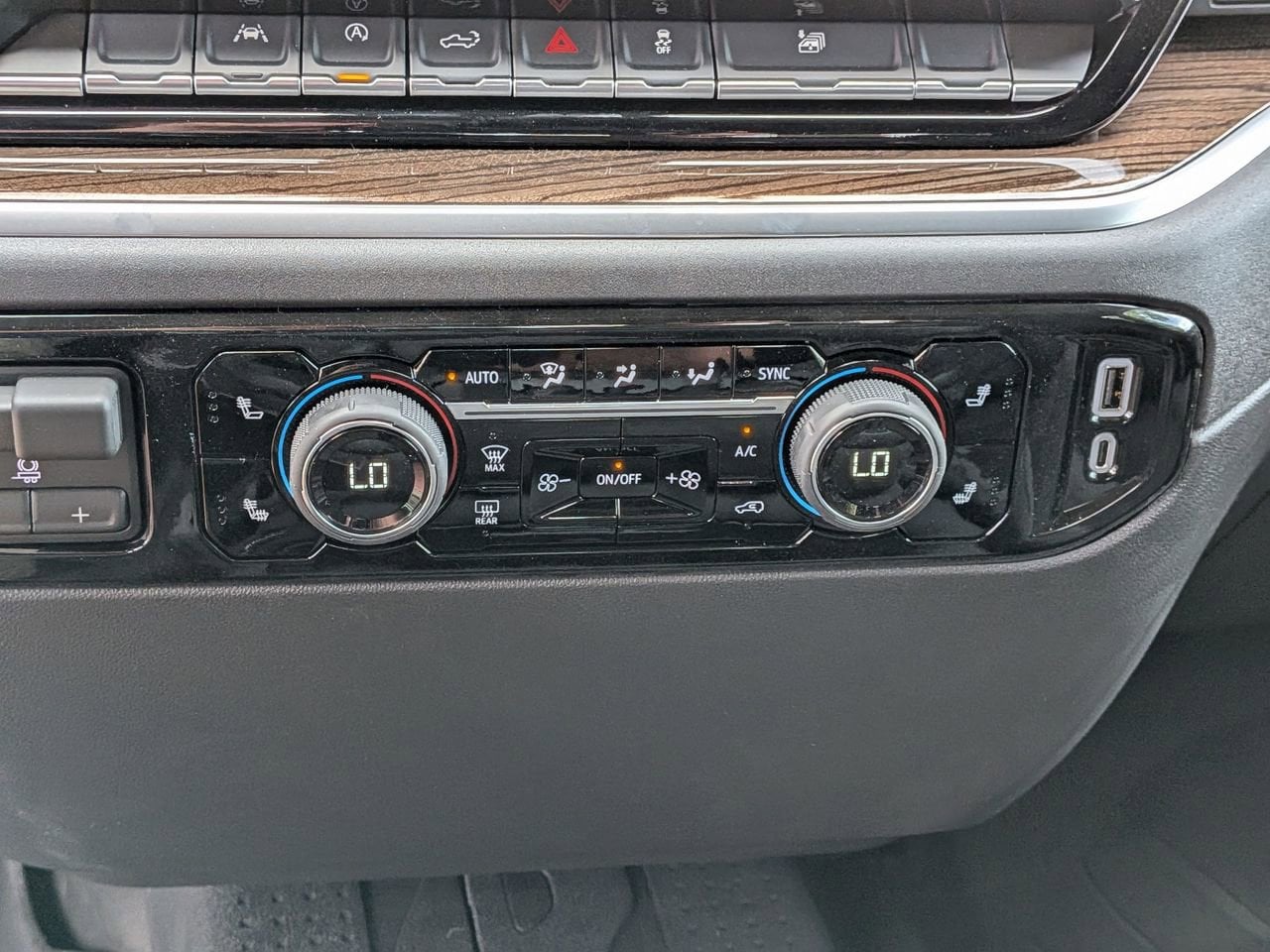 2026 Chevrolet Silverado 1500 RST - Photo 18