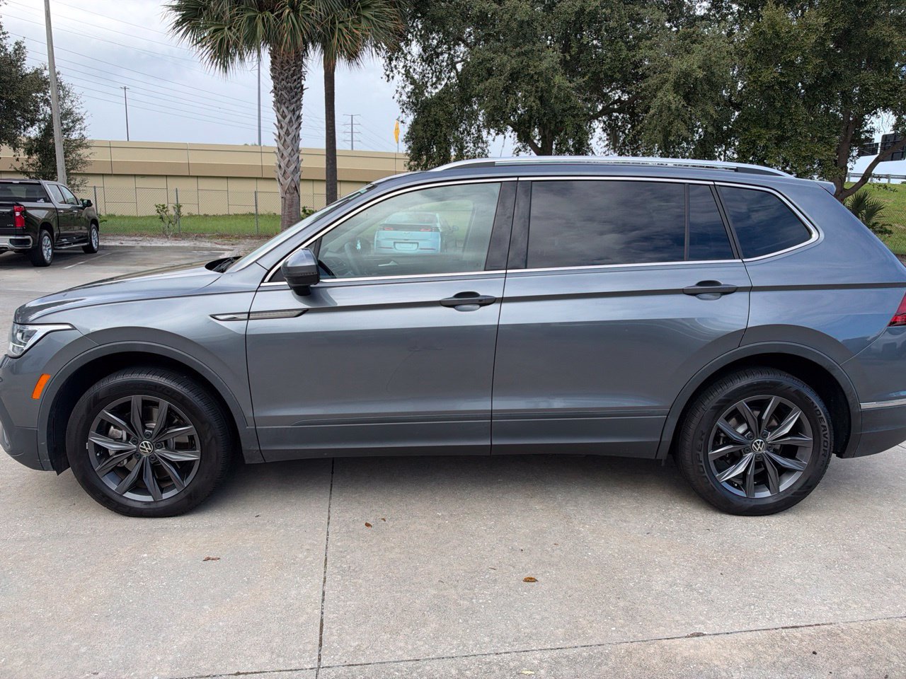 Used 2023 Volkswagen Tiguan SE SUV