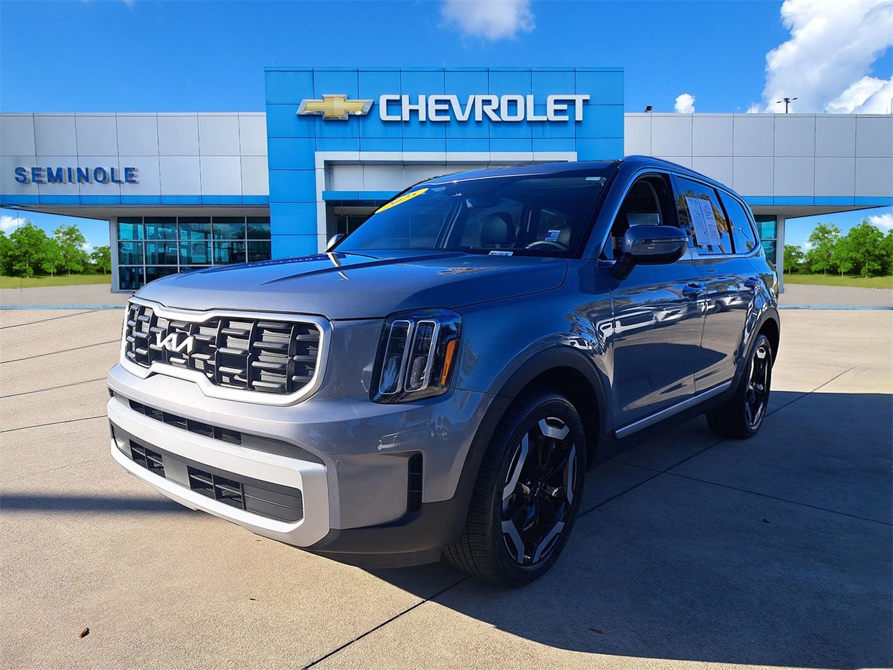 2025 Kia Telluride S photo 2