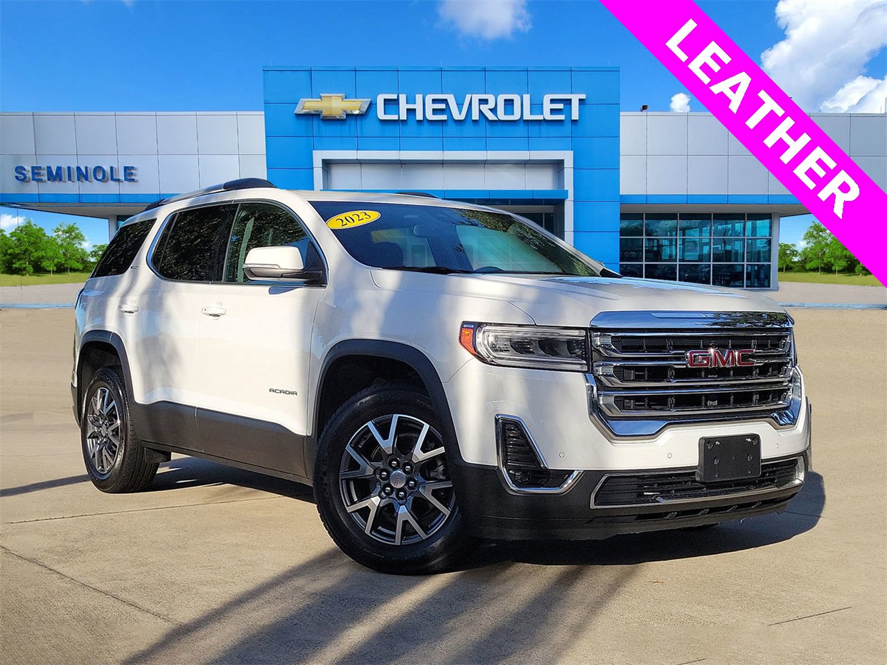 2023 GMC Acadia SLT's photo