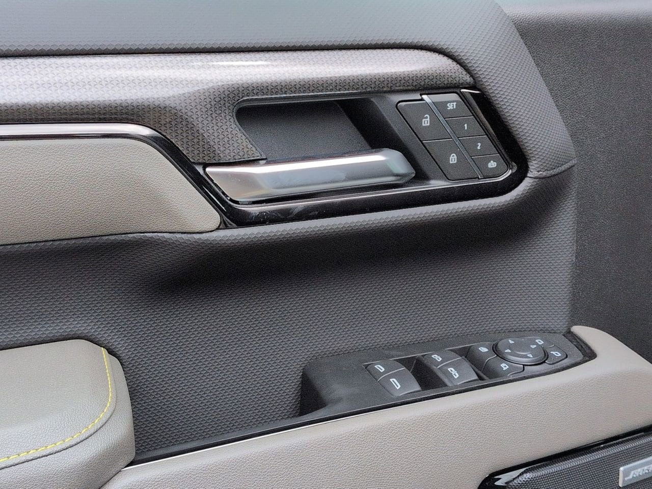 2026 Chevrolet Silverado 1500 ZR2 - Photo 9