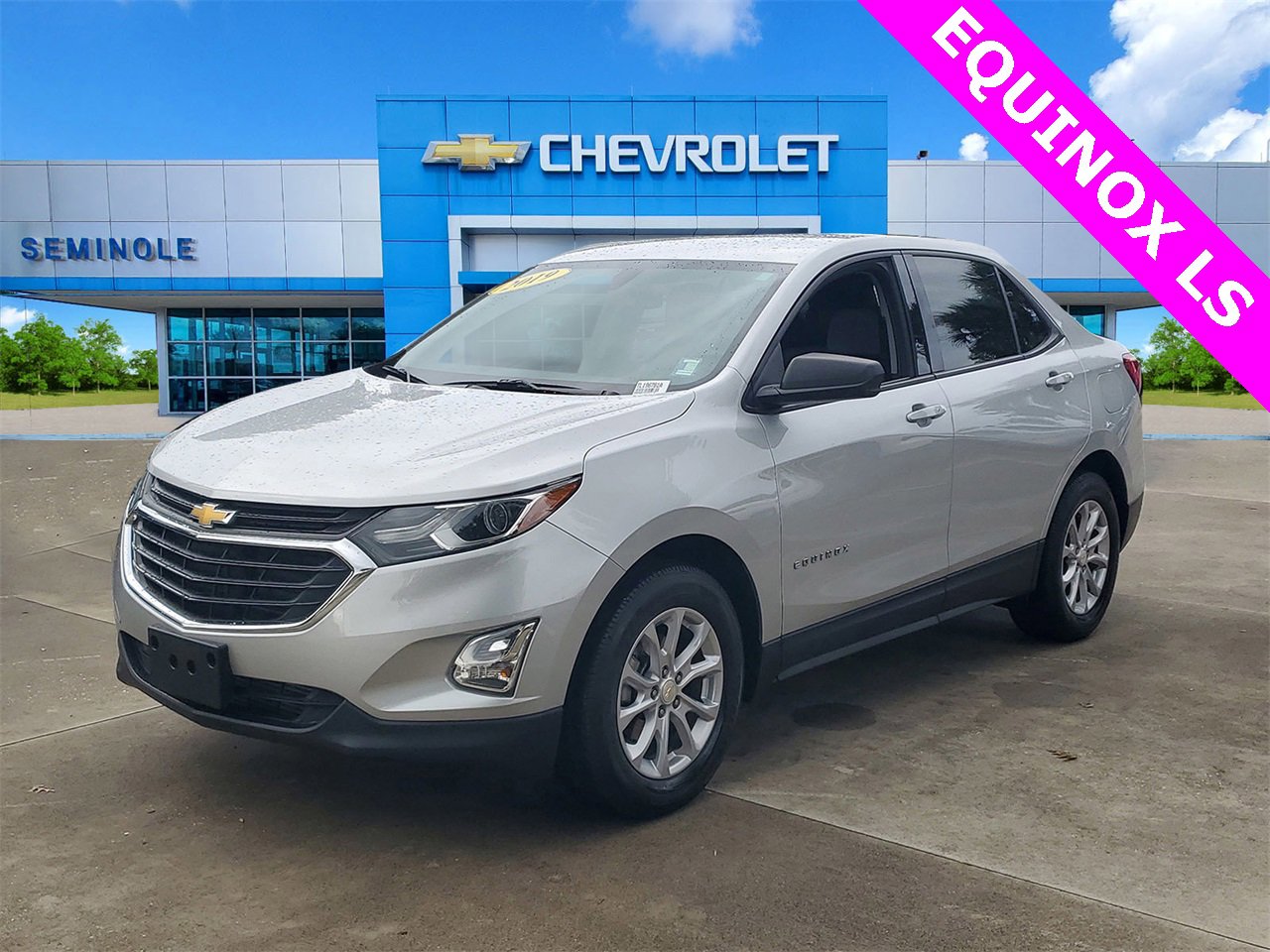 2019 Chevrolet Equinox LS photo 2