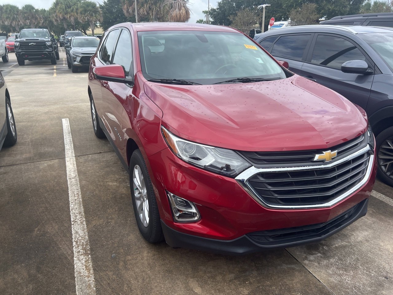 2019 Chevrolet Equinox LT photo 2