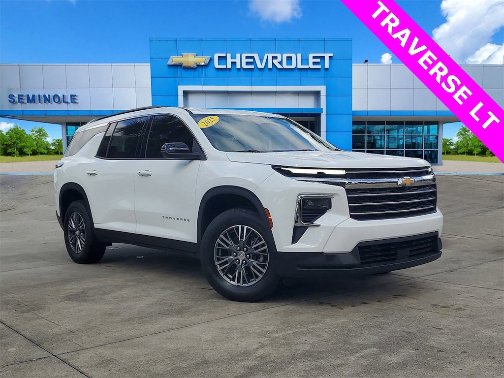 Used 2025 Chevrolet Traverse LT SUV