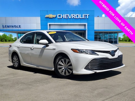 2020 Toyota Camry Hybrid LE Sedan