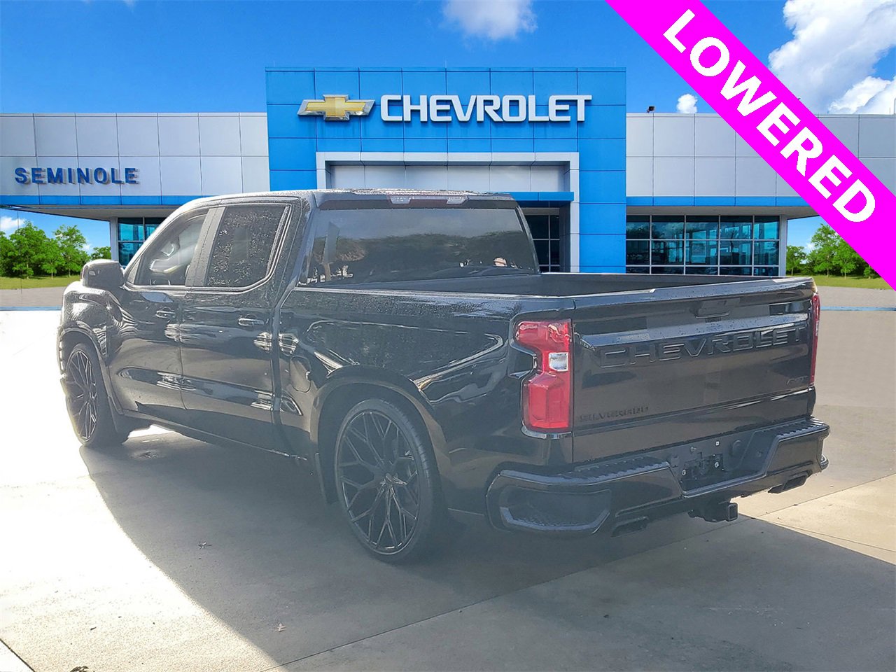 2021 Chevrolet Silverado 1500 RST photo 3