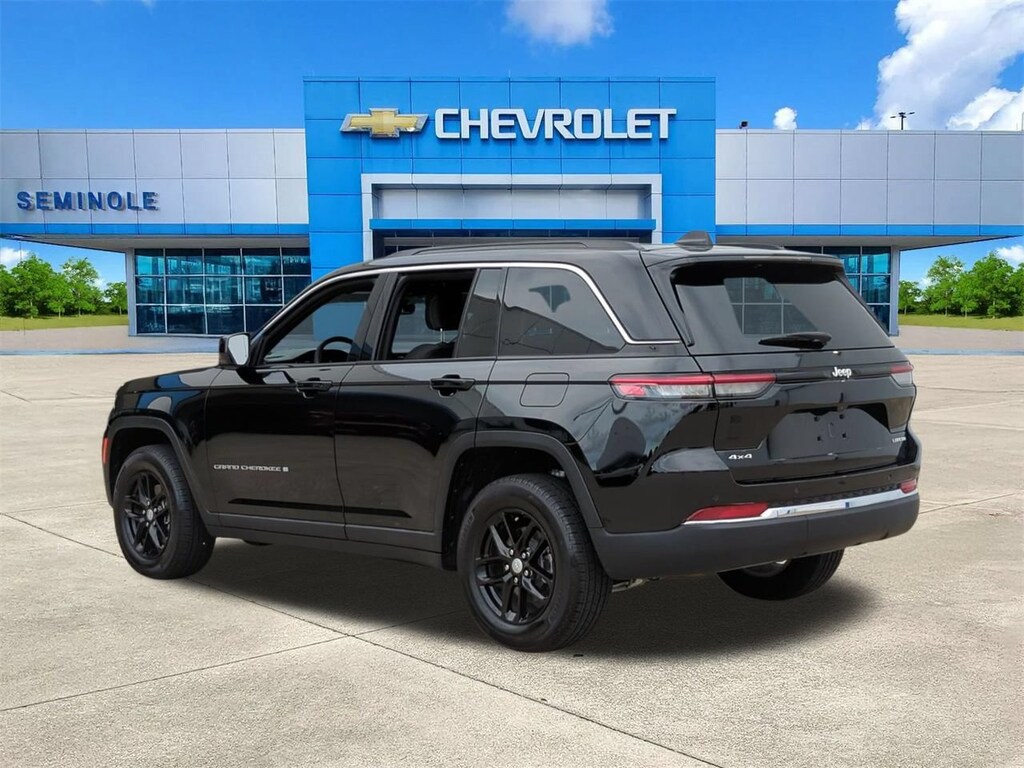 Used 2025 Jeep Grand Cherokee Laredo X 4x4 SUV
