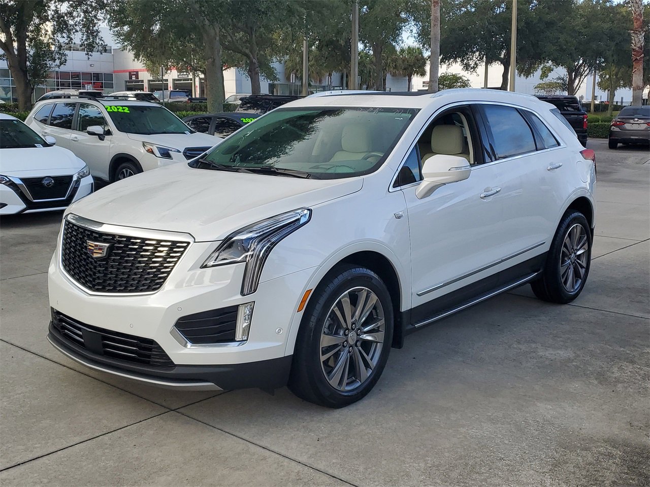 2021 Cadillac XT5 Premium Luxury photo 2