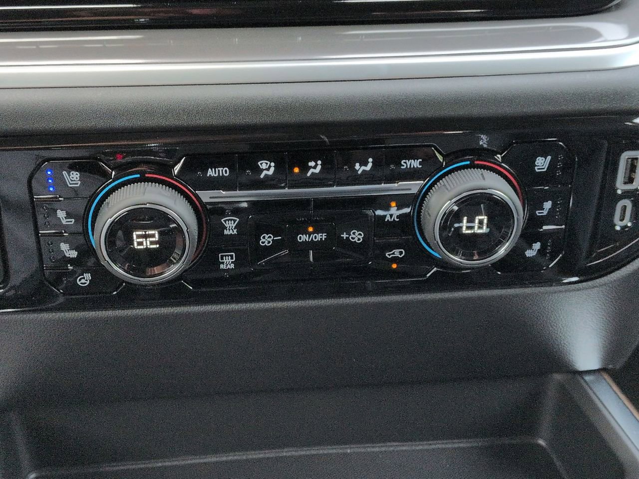 2026 Chevrolet Silverado 1500 High Country - Photo 18
