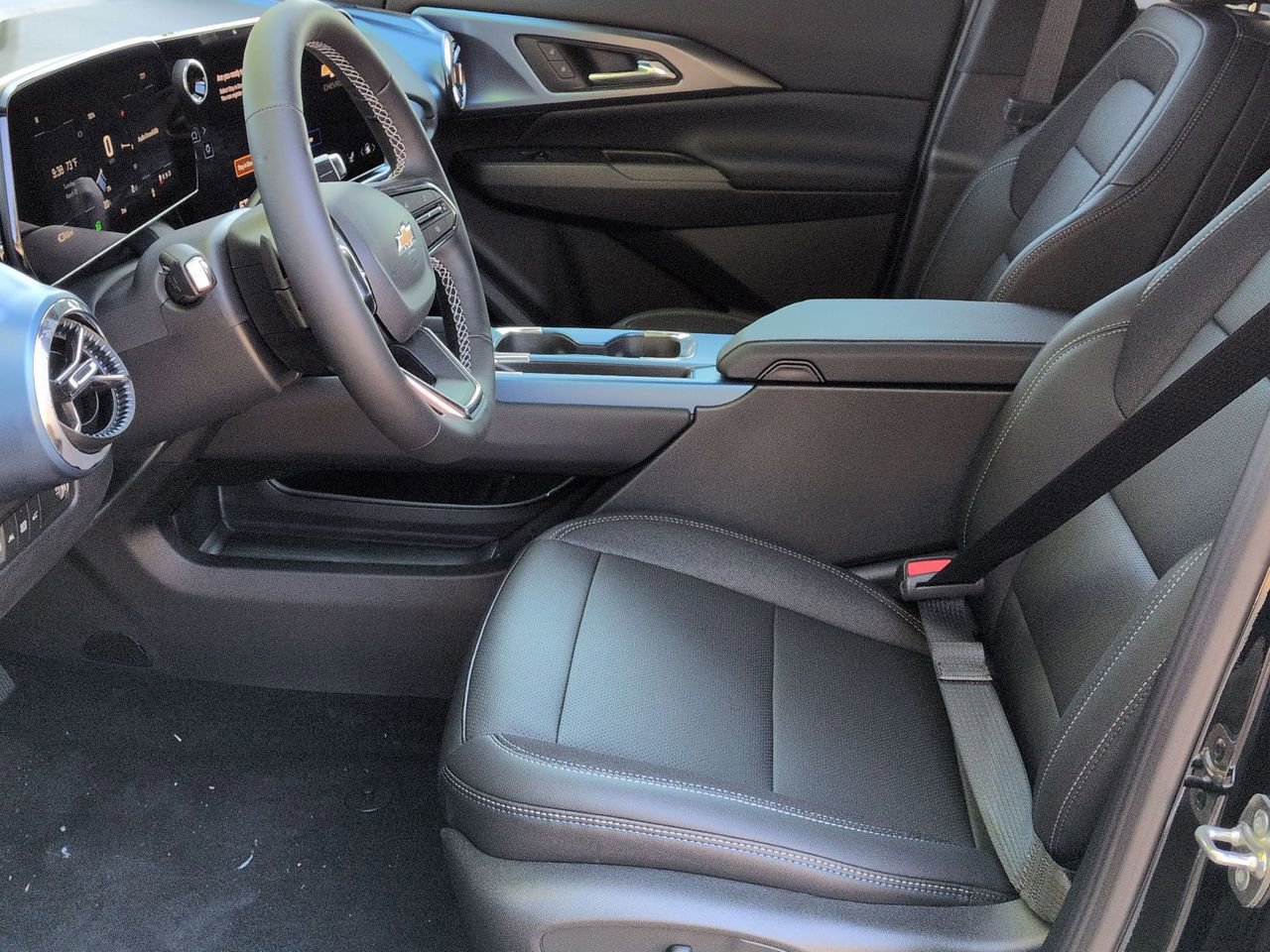 2026 Chevrolet Equinox EV 2LT - Photo 18