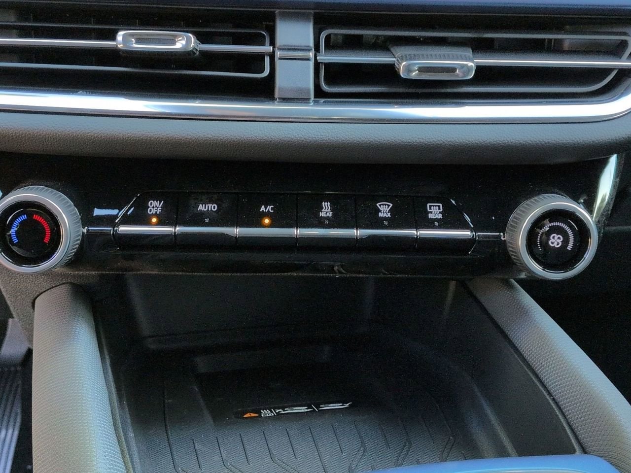 2026 Chevrolet Equinox EV 2LT - Photo 17