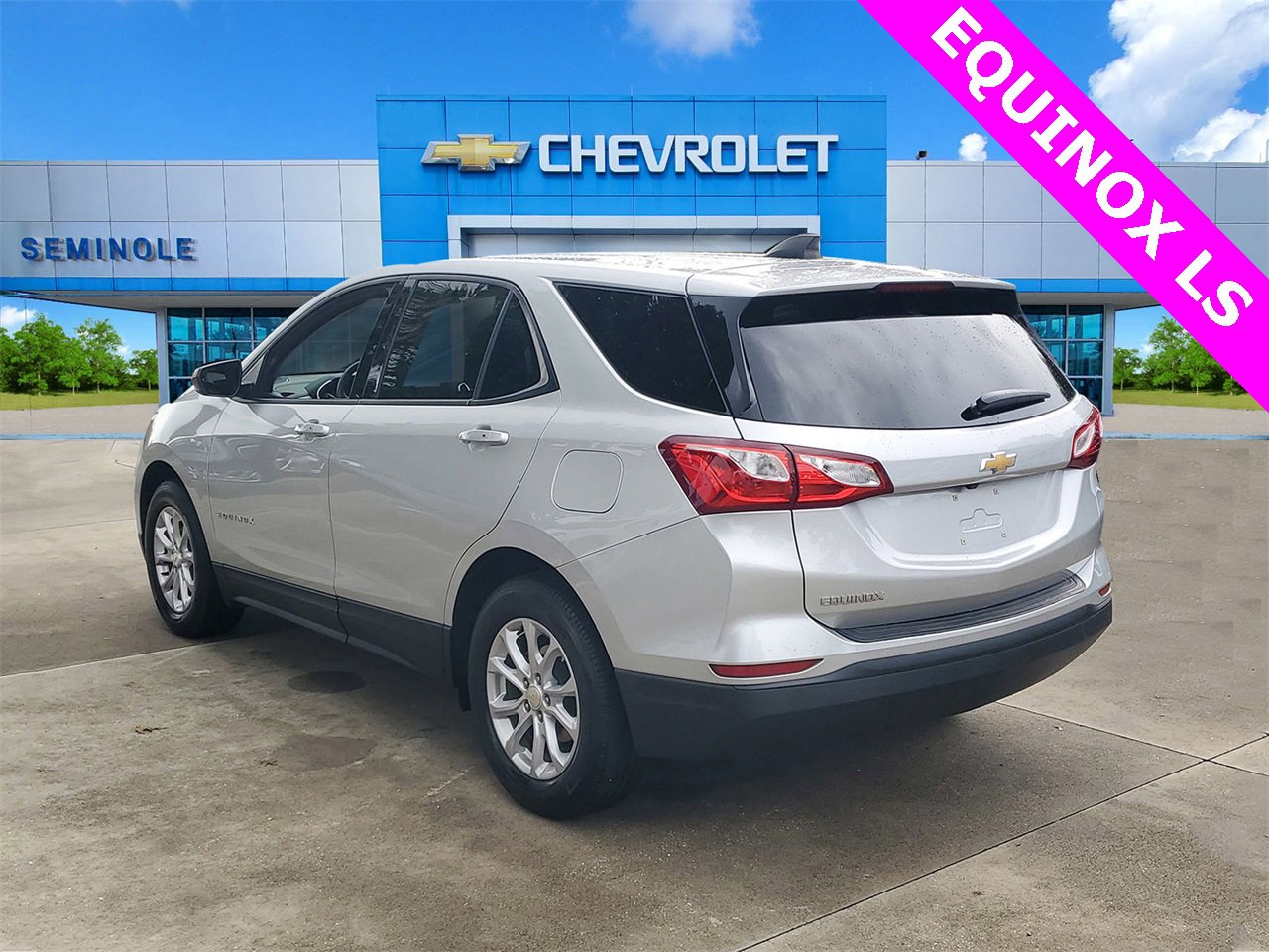 2019 Chevrolet Equinox LS photo 3