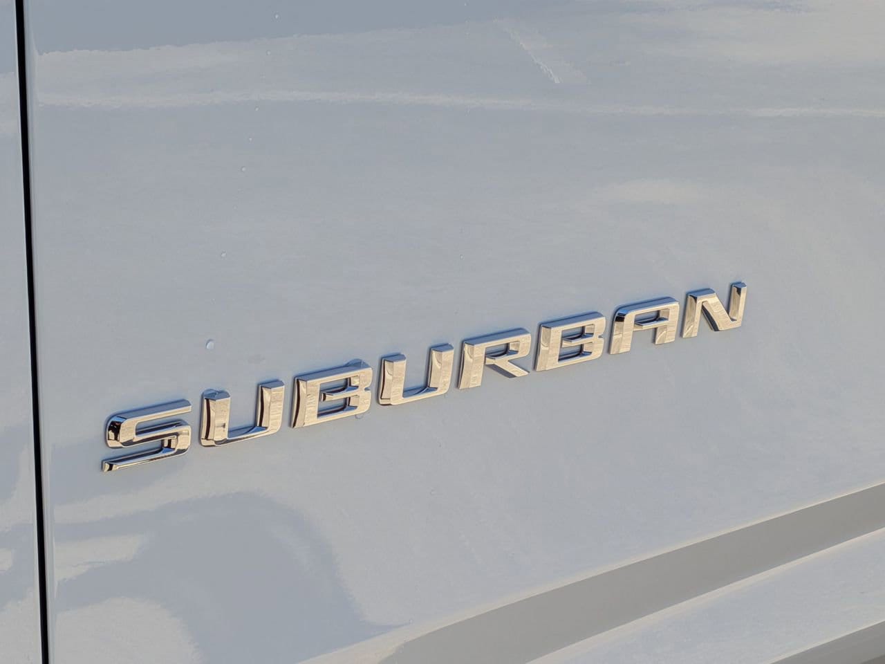 2026 Chevrolet Suburban High Country - Photo 6