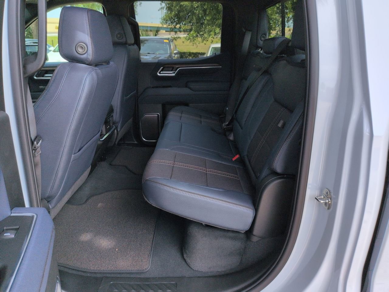 2026 Chevrolet Silverado 1500 High Country - Photo 23