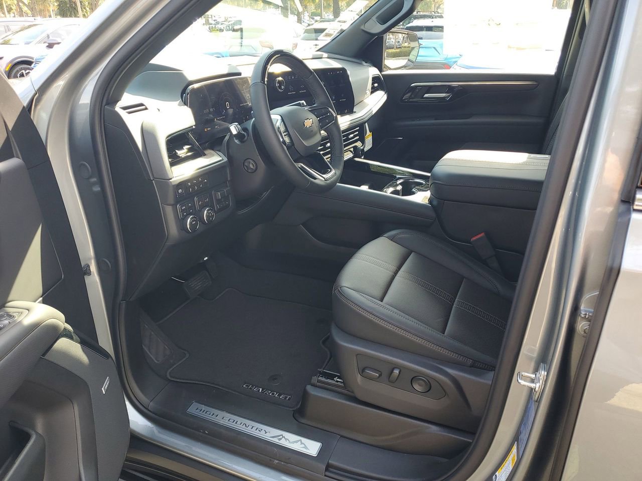 2026 Chevrolet Suburban High Country - Photo 17