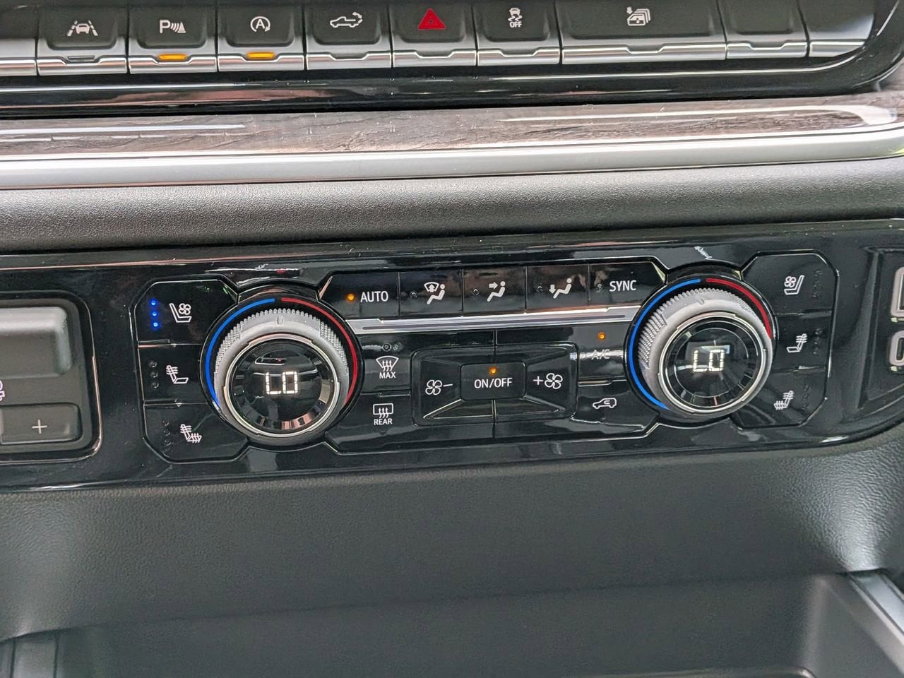 2026 Chevrolet Silverado 1500 LTZ - Photo 18