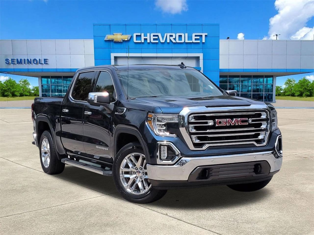 2020 GMC Sierra 4WD Crew Cab Short Box SLT's photo