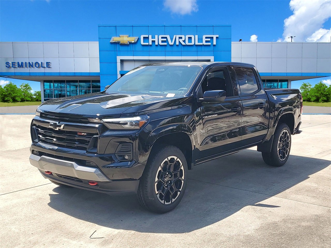 2026 Chevrolet Colorado Z71 photo 2