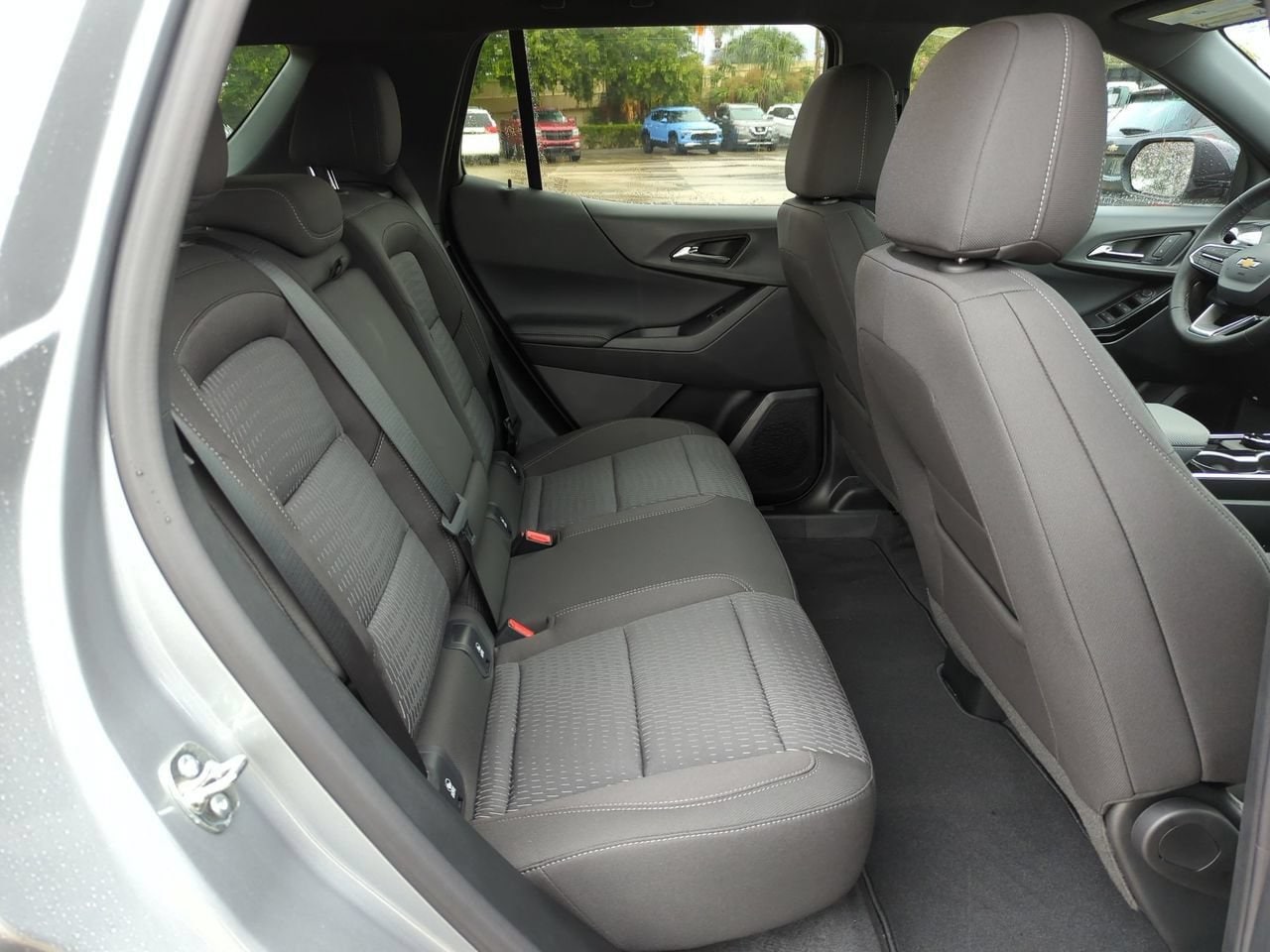 2027 Chevrolet Equinox LT - Photo 23