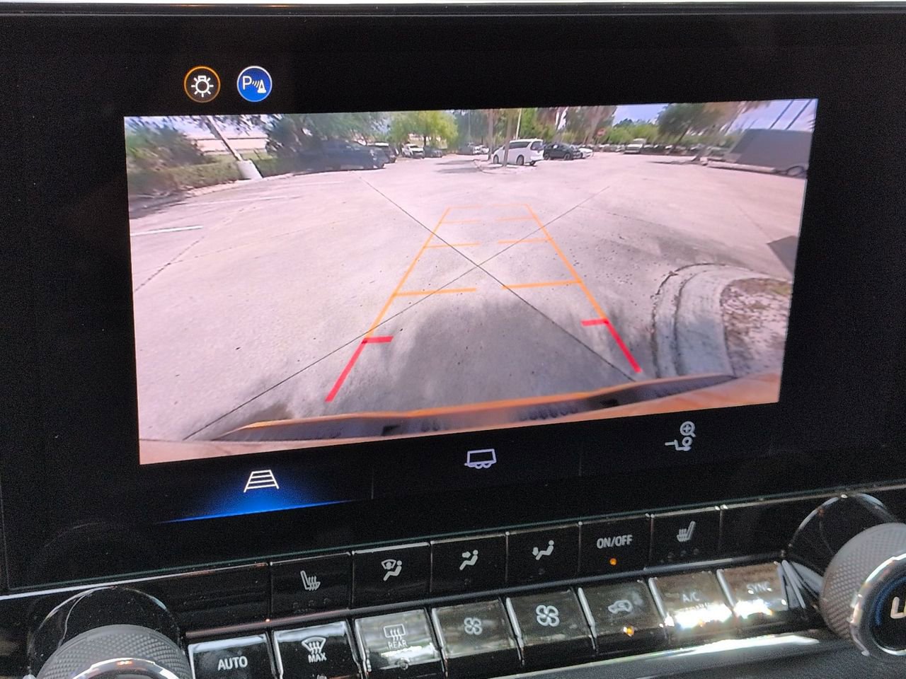 2025 Chevrolet Colorado LT - Photo 17