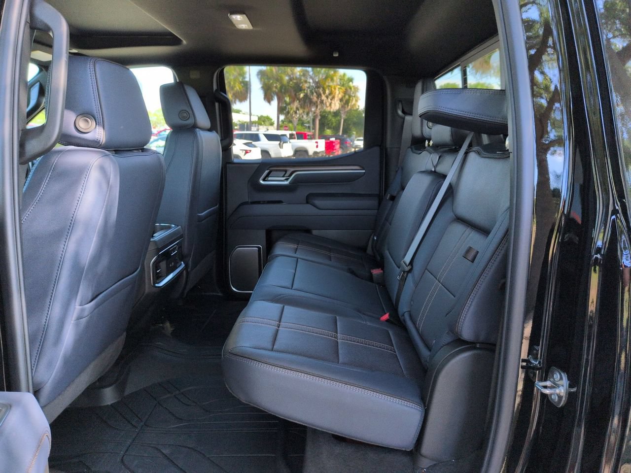 2026 Chevrolet Silverado 1500 High Country - Photo 23