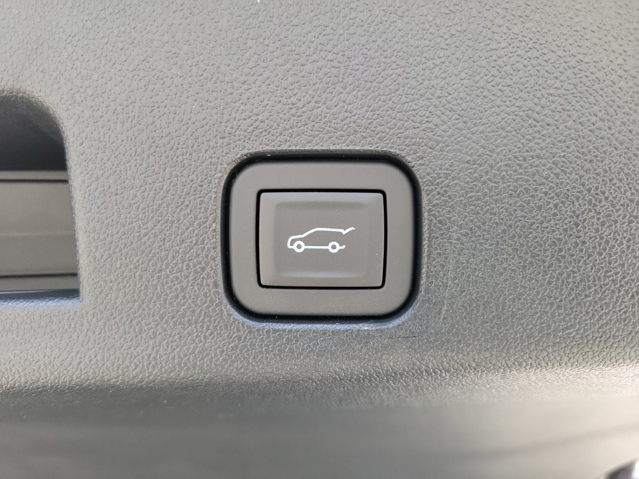 2027 Chevrolet Traverse LT - Photo 7