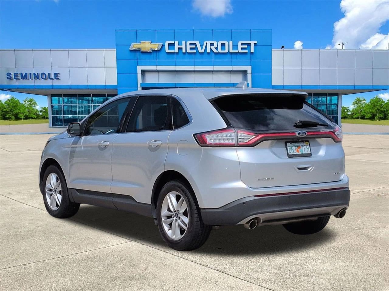 View vehicle photo 3