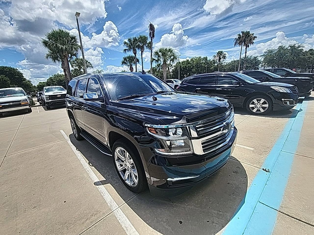 2019 Chevrolet Tahoe 2WD Premier's photo