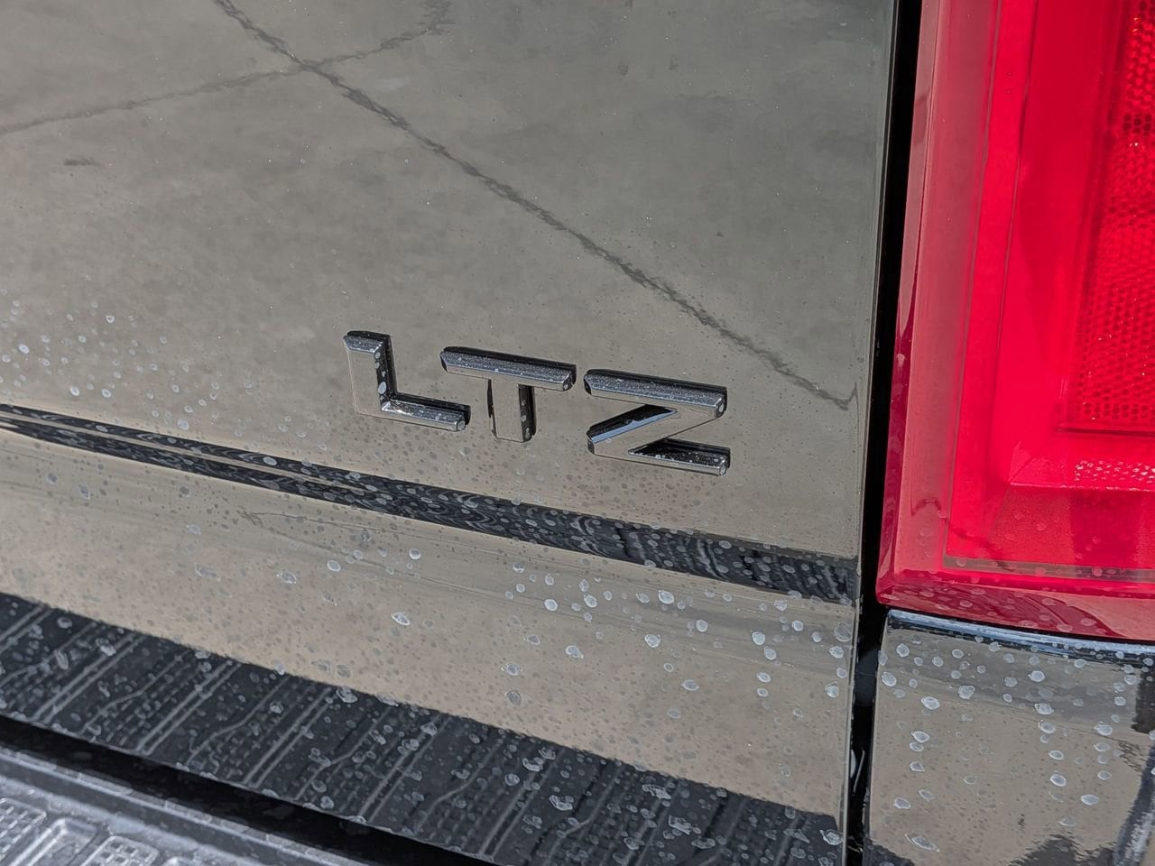 2026 Chevrolet Silverado 1500 LTZ - Photo 7
