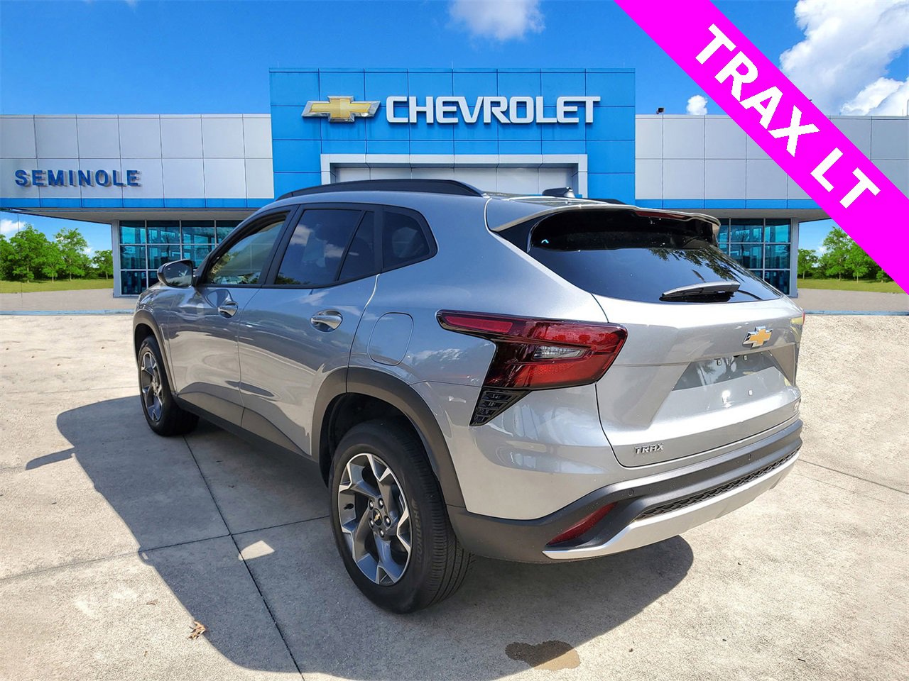 2025 Chevrolet Trax LT photo 3