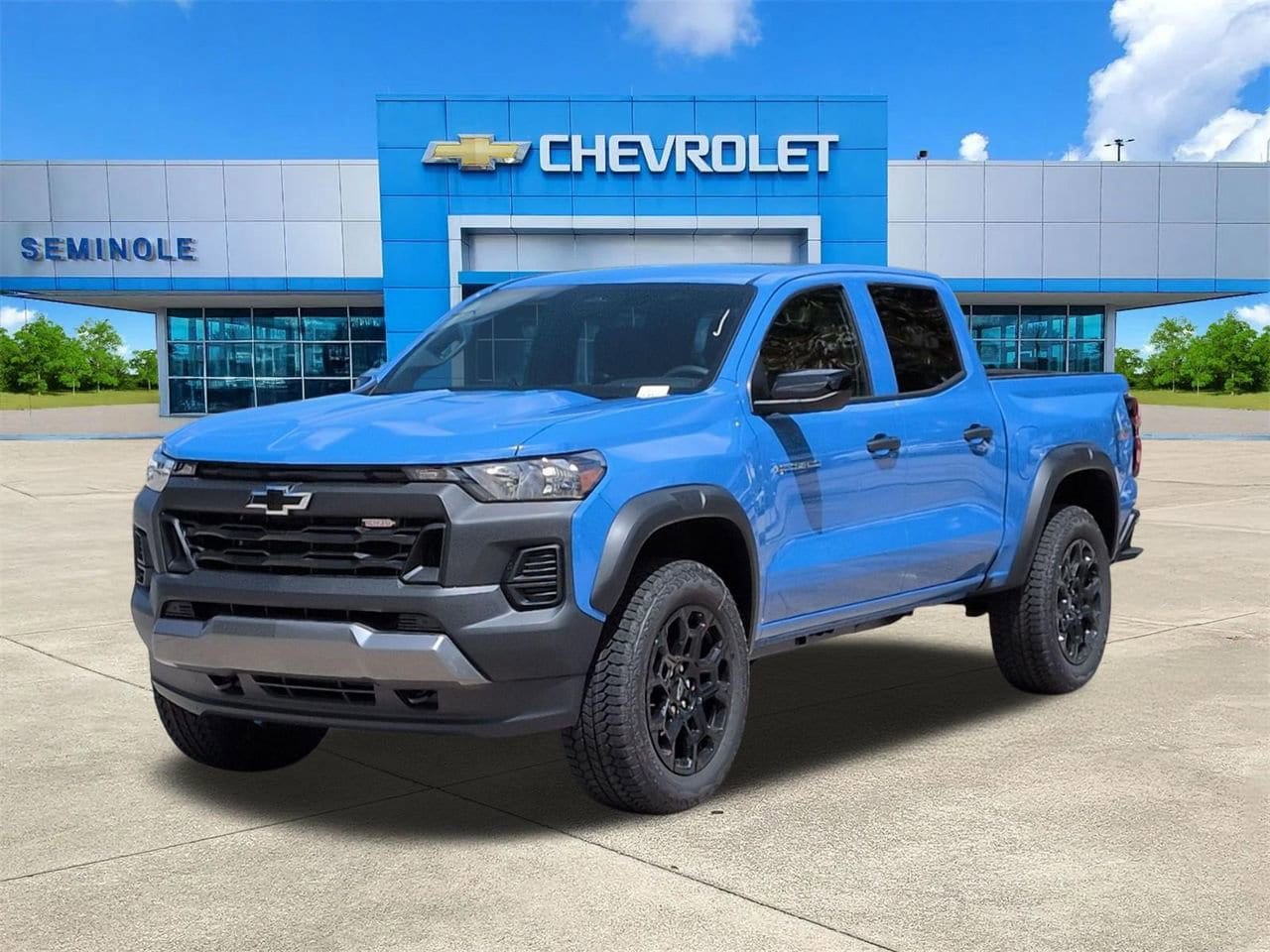 2026 Chevrolet Colorado Trail Boss - Photo 2