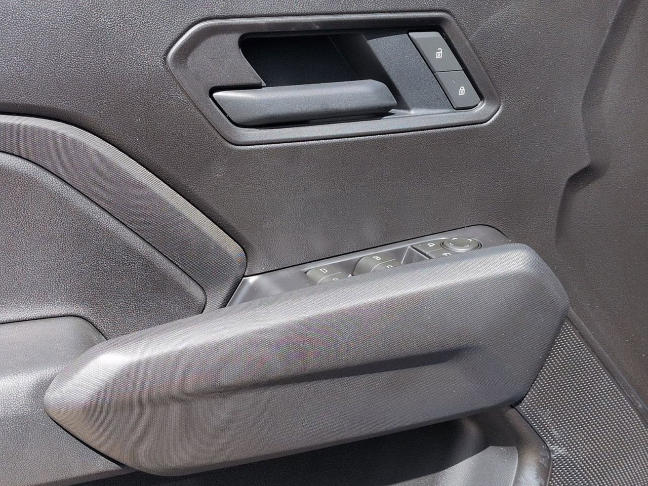 2026 Chevrolet Colorado Trail Boss - Photo 8