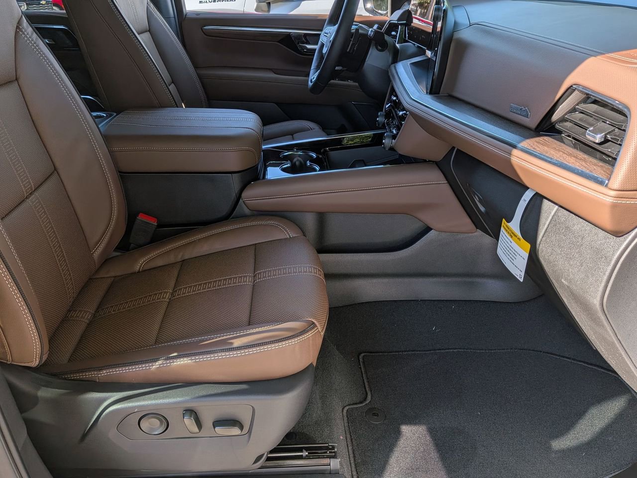 2026 Chevrolet Suburban High Country - Photo 24